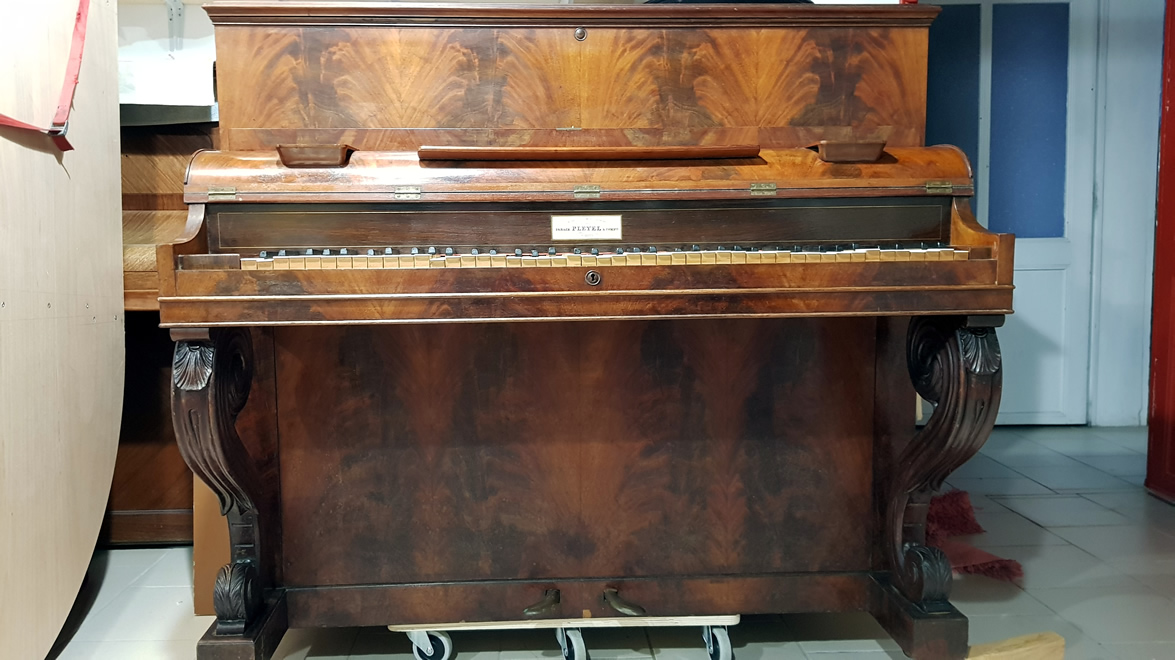 PLEYEL Pianino 1850 PLEYEL Pianino 1850
