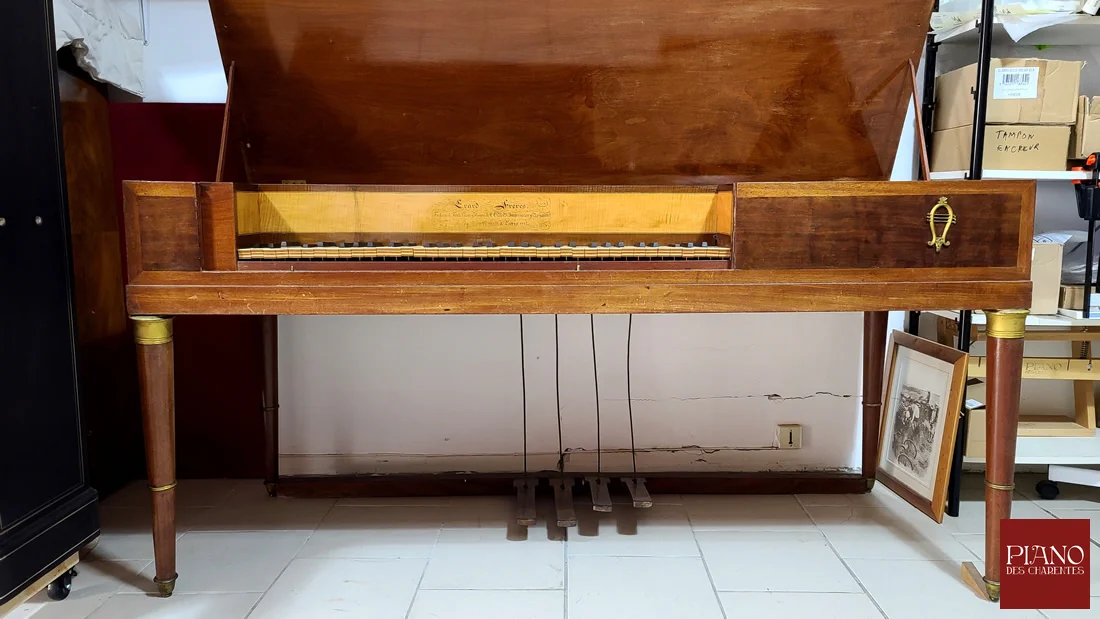 Piano Forte ERARD Carré en acajou de 1812 Piano Forte ERARD Carré en acajou de 1812
