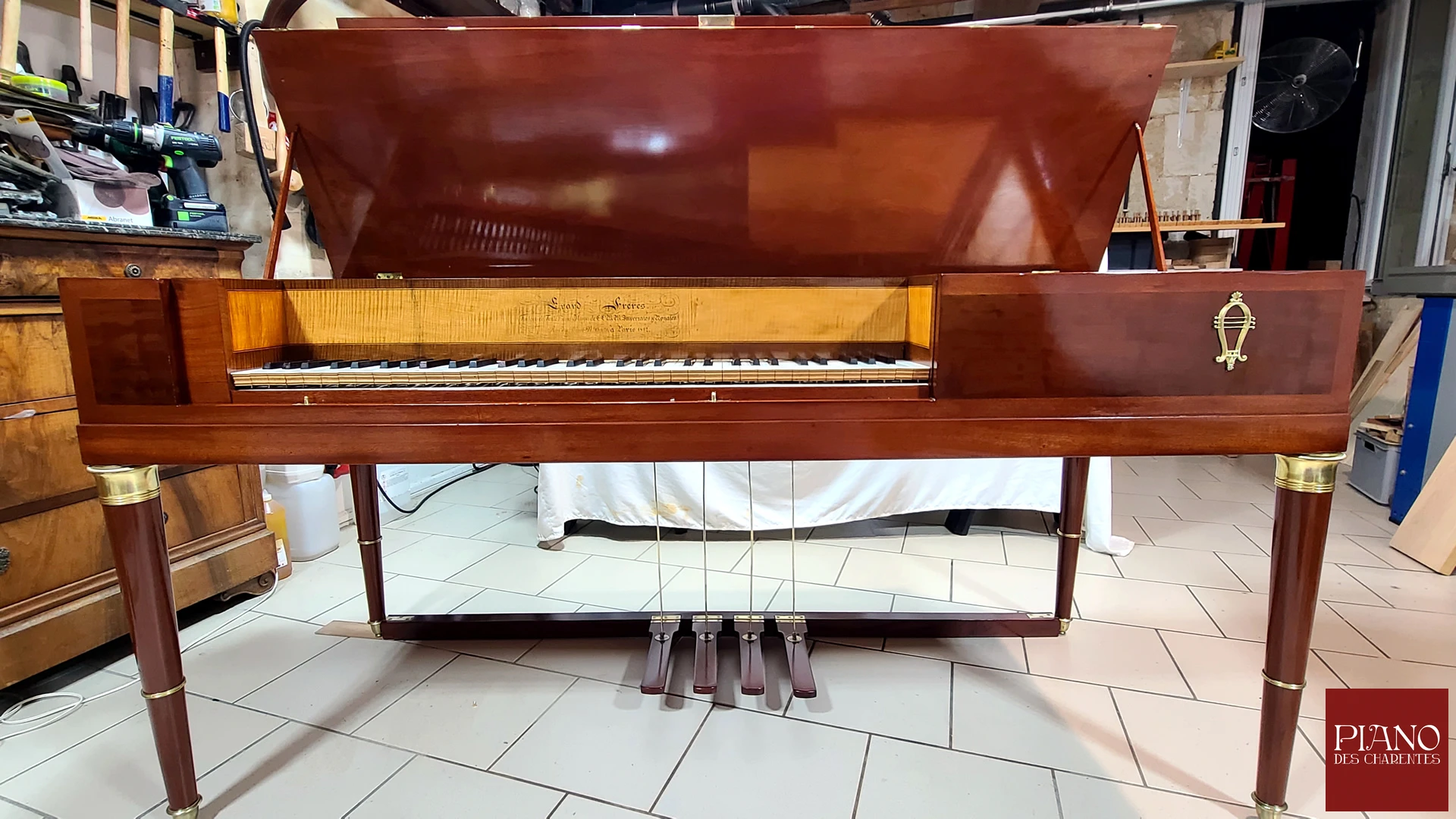 Piano Forte Carré ERARD 1812 acajou de Cuba